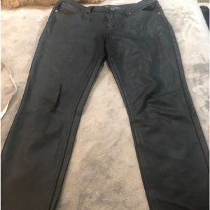 SEVENS.  Size 12. Mid rise skinny.